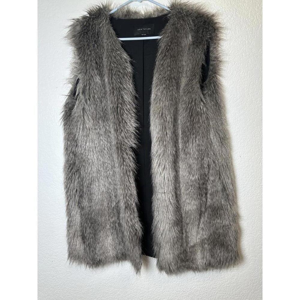 Women's Ann Taylor Grey Brown Faux Fur Sleeveless Vest Sz L Eyelet Front Closure